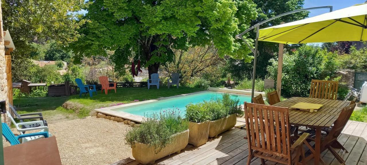 Chambre Du Tilleul - Charme, Confort Et Piscine Sigonce Eksteriør bilde